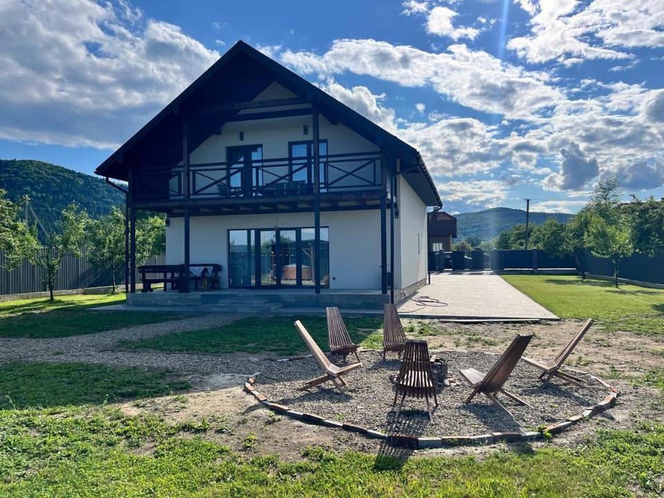 Корчин Гарден Шале Apartment in Lviv Oblast
