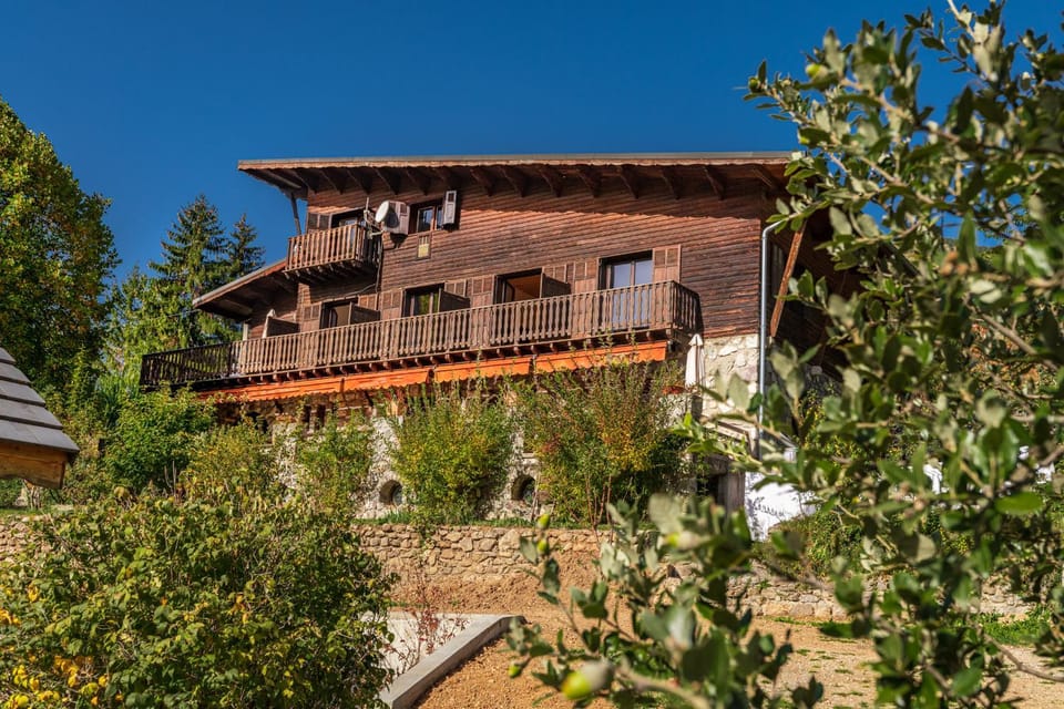 Property building, Patio, Day, View (from property/room), Balcony/Terrace, Garden view