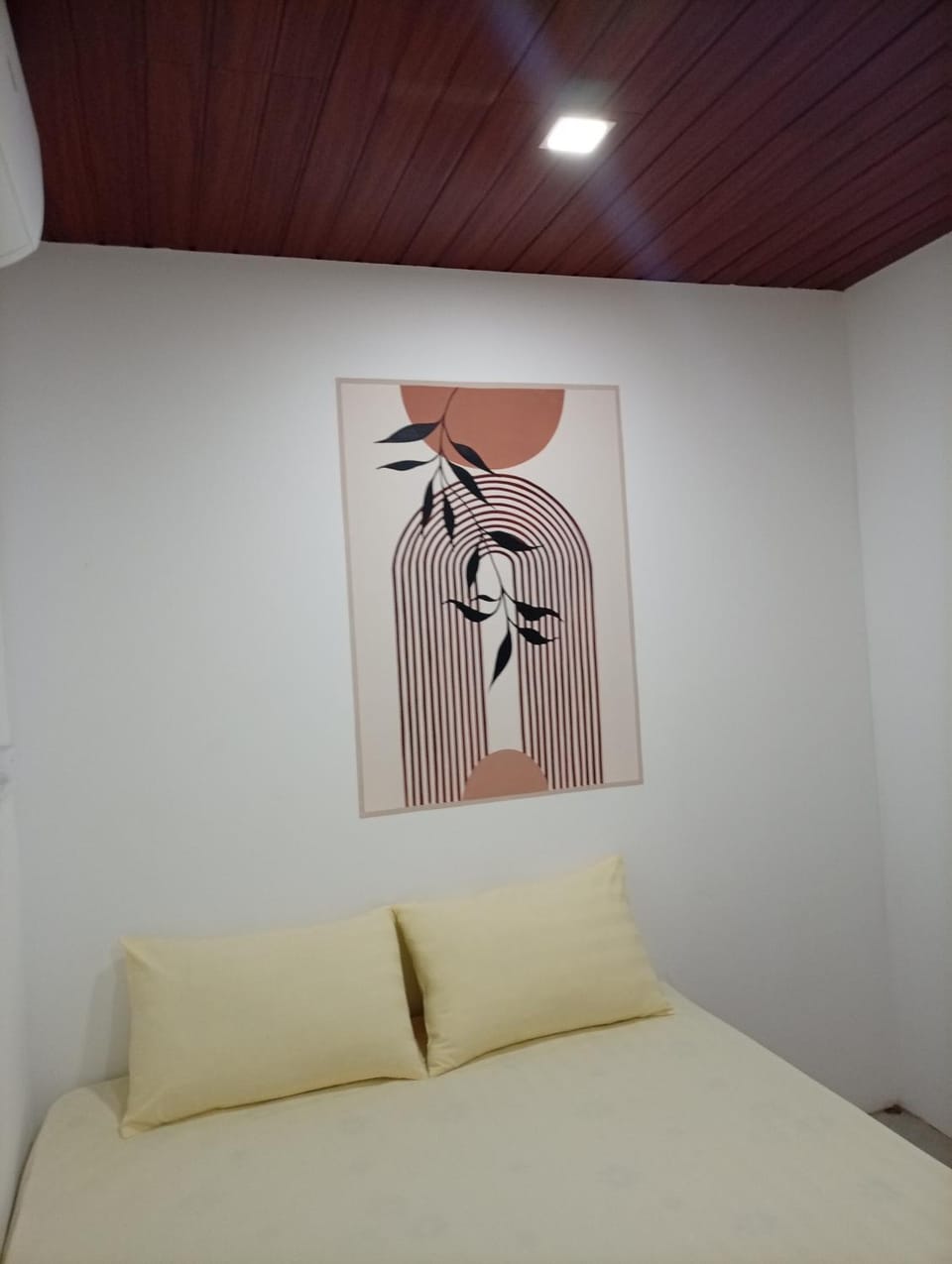 Bed, Photo of the whole room, Decorative detail, Bedroom