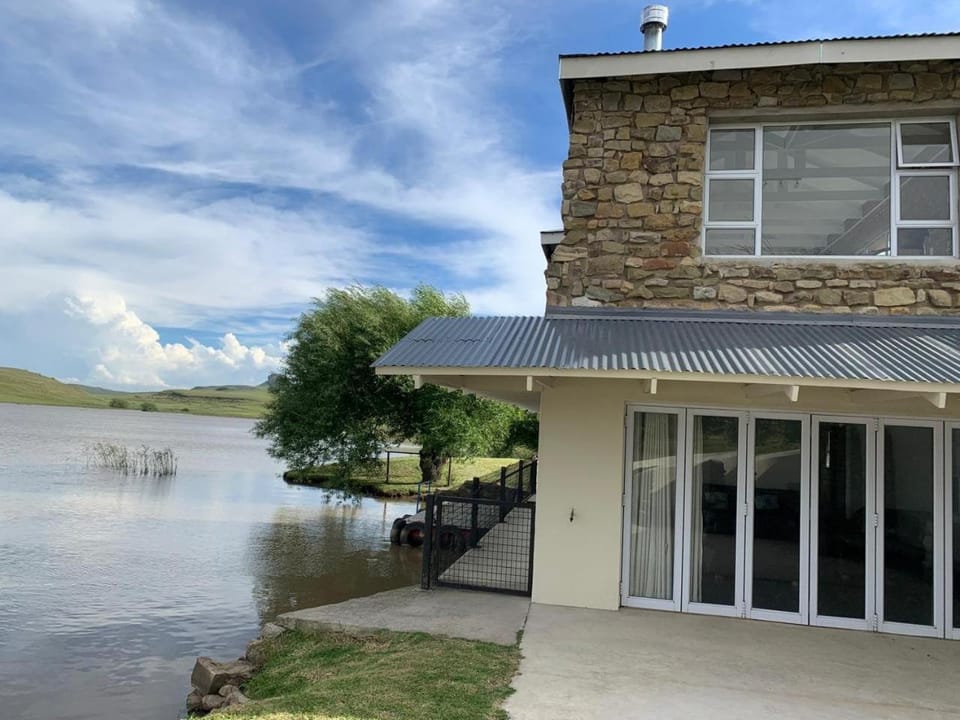 Property building, Lake view