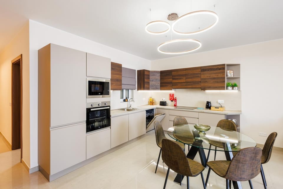 Kitchen or kitchenette, Dining area, dishwasher, oven, stove, toaster