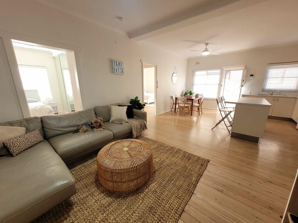 Living room, Seating area, Dining area, Dinner, kitchen