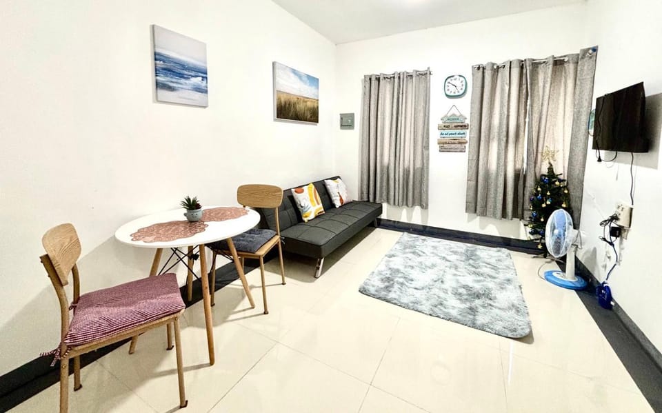TV and multimedia, Living room, Seating area, Dining area, Evening entertainment