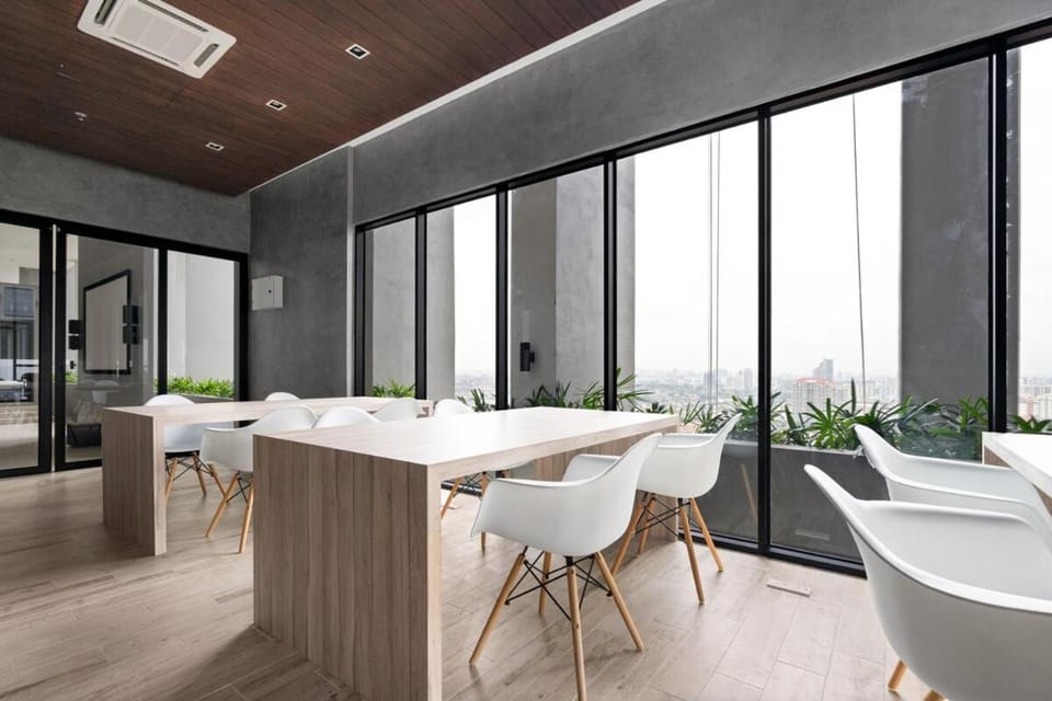 Stylish Muji Inspired Lumi Tropicana Apartment with KL Skyline View PS4 Console and Board Games B-22 Apartment in Petaling Jaya
