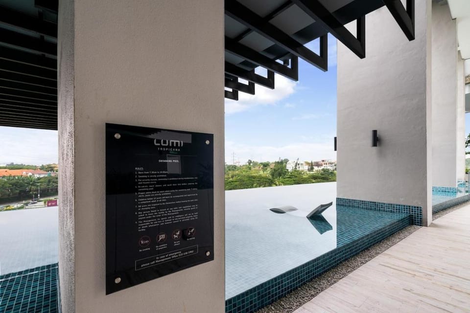 Stylish Lumi Tropicana Stay with Golf Course View PS4 and Fun Board Games A2-11 Apartment in Petaling Jaya