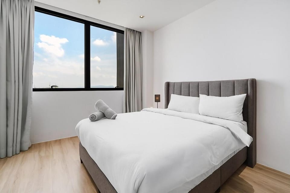 Stylish Lumi Tropicana Stay with Golf Course View PS4 and Fun Board Games A2-11 Apartment in Petaling Jaya