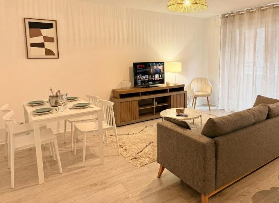 L'Épicurien Wilson - Parking gratuit, Wifi, Calme Apartment in Villeurbanne