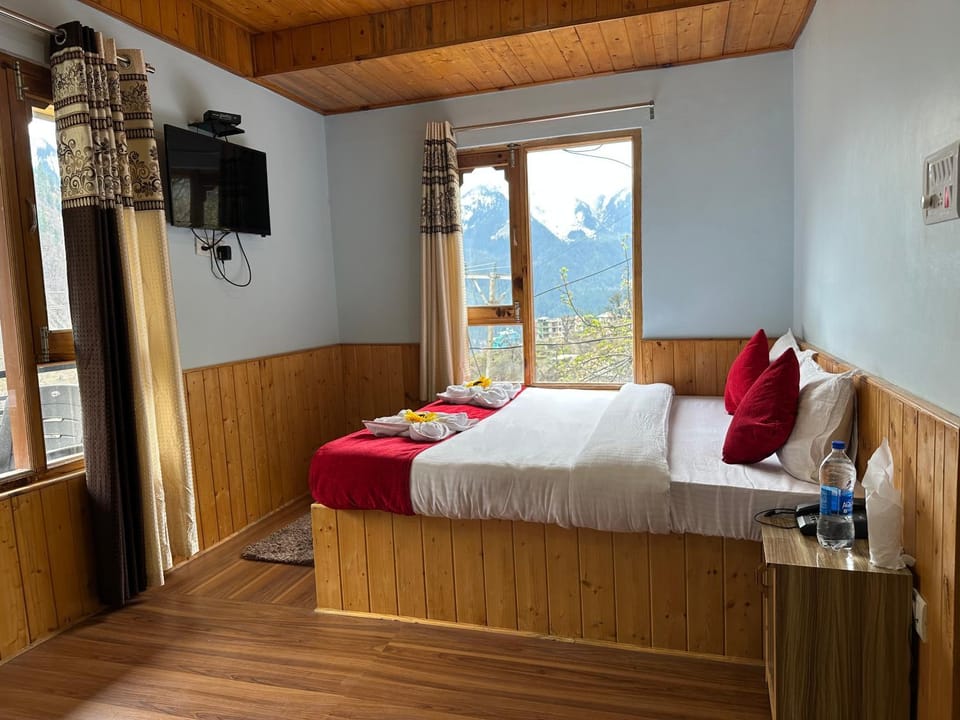 TV and multimedia, Bedroom, Mountain view, towels