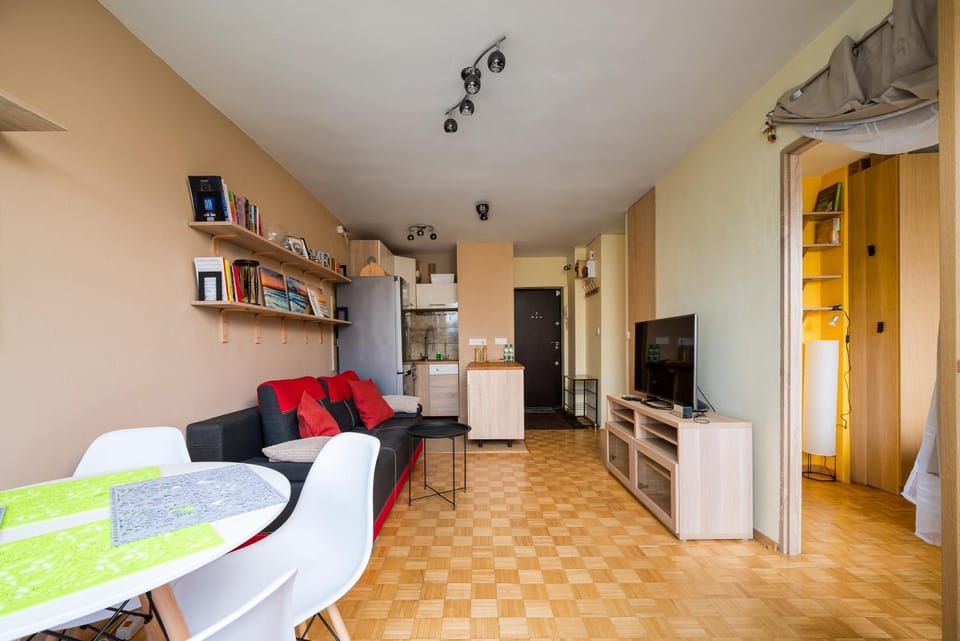 Communal lounge/ TV room, TV and multimedia, Kitchen or kitchenette, Living room, Seating area, Evening entertainment