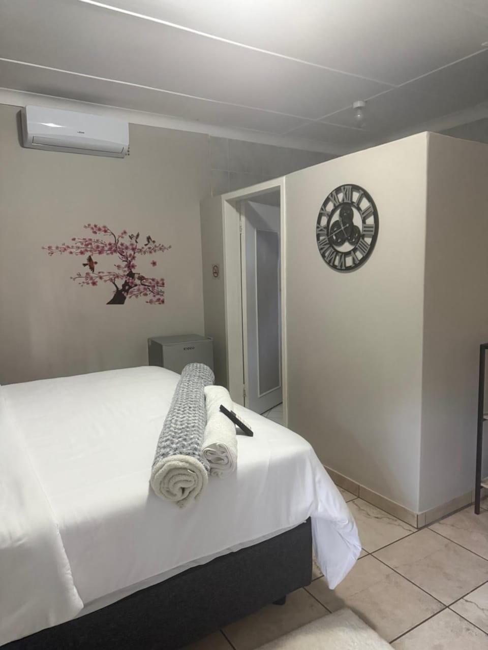 La Bushka Guesthouse Bed and Breakfast in North West, South Africa