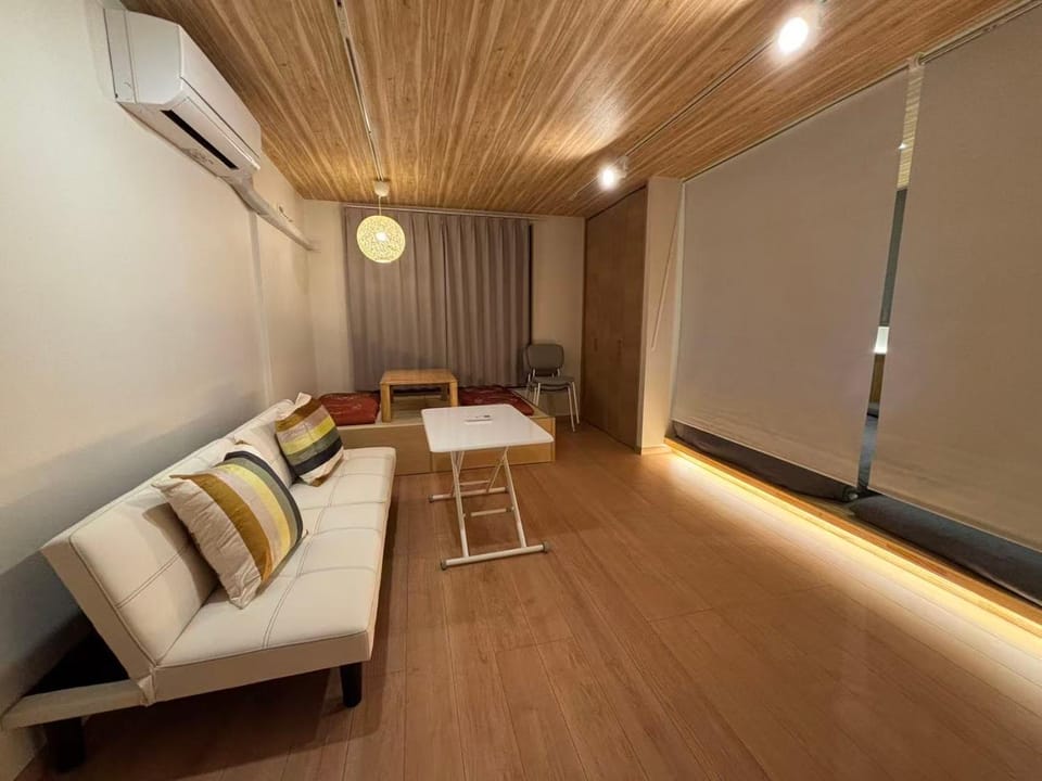 Wing Stay Apartment in Japan