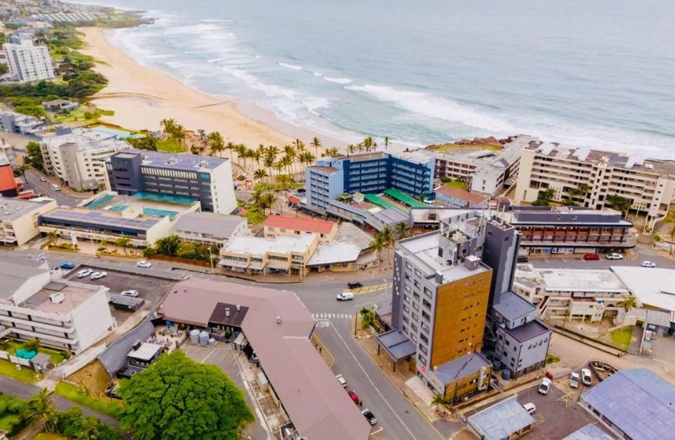 Property building, Day, Neighbourhood, Bird's eye view, Sea view, Street view