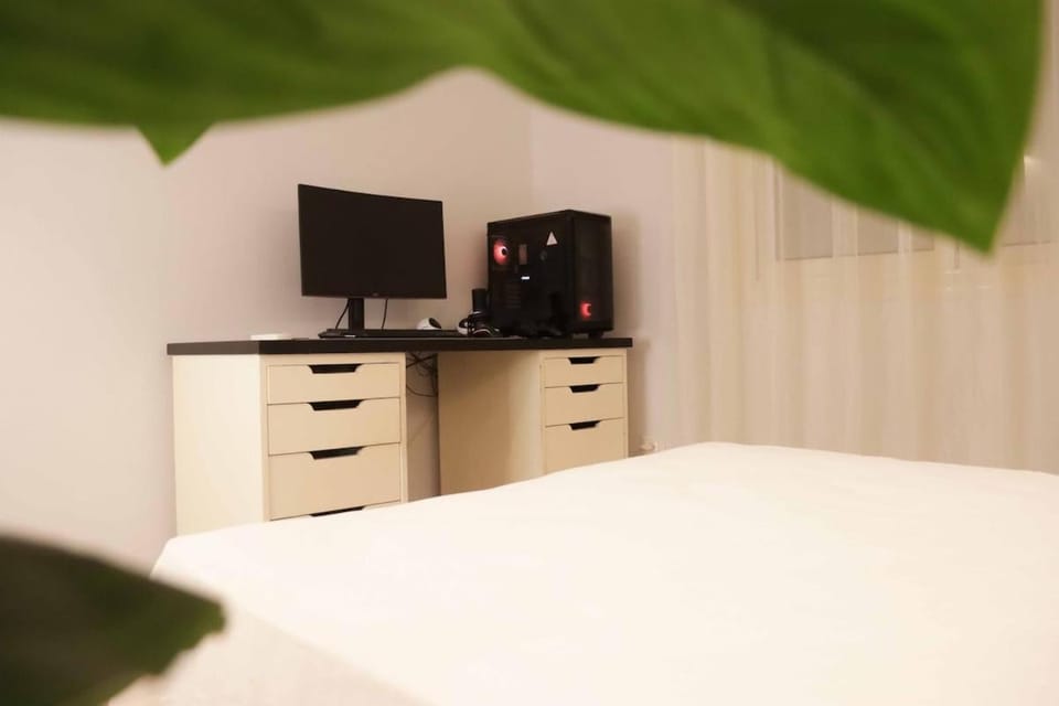Zayed Gem Fast WiFi 3BR Near Grand Egyptian Museum Apartment in Egypt