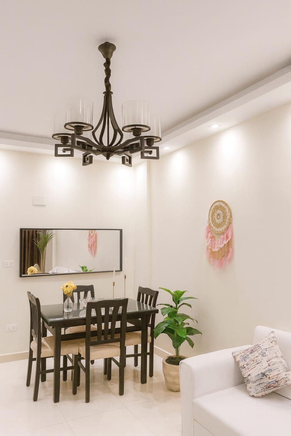 Zayed Gem Fast WiFi 3BR Near Grand Egyptian Museum Apartment in Egypt
