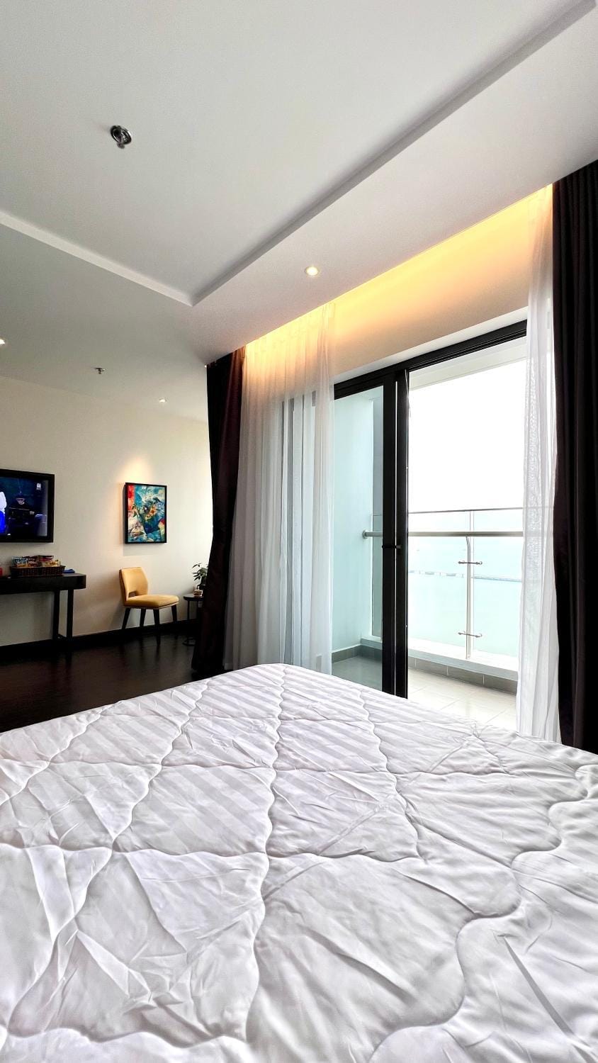 The Sapphire Ha Long Homestay Apartment in Laos