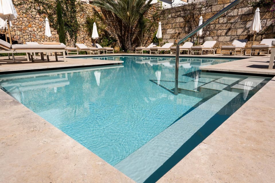 Pool view, Swimming pool