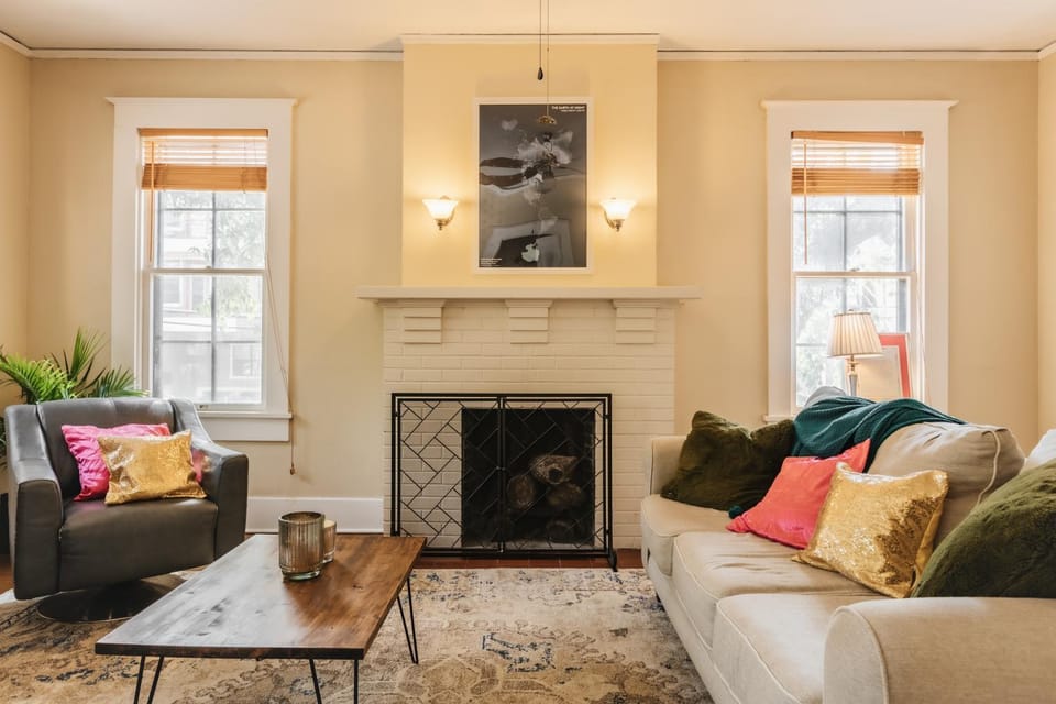 Living room, Seating area