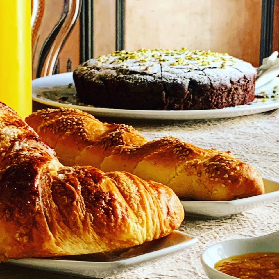 Breakfast, Continental breakfast, Buffet breakfast, Italian breakfast, English/Irish breakfast, American breakfast