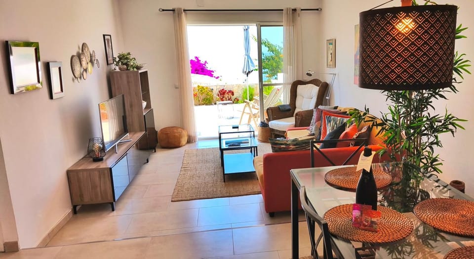 TV and multimedia, Living room, Dining area, Garden view, Sea view