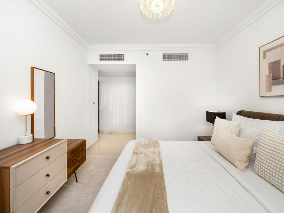 Bed, Photo of the whole room, Bedroom, wardrobe, air conditioner