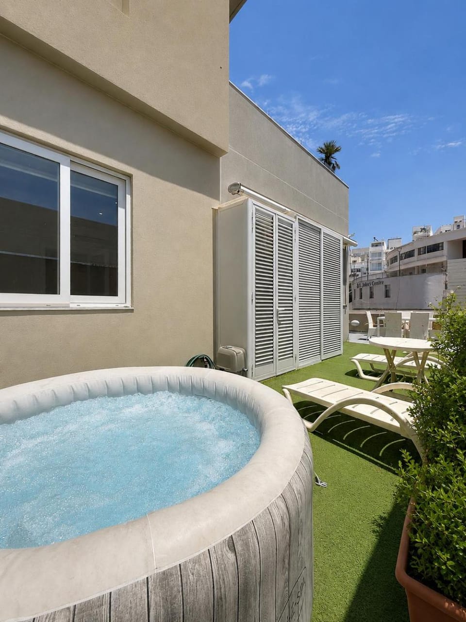 Day, Natural landscape, Garden, Hot Tub, Garden view, Pool view, sunbed