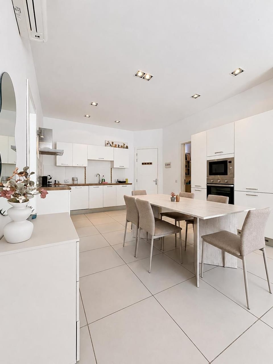 Dining area, oven, stove