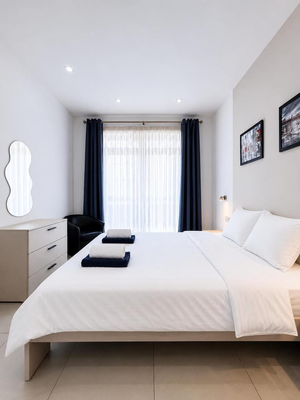 Bed, Photo of the whole room, Bedroom