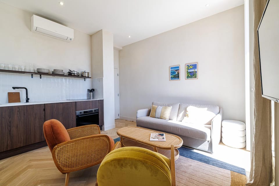 62 CARNOT LOT 5 - Appartement renove - climatise 2 chambres suites Apartment in Nice