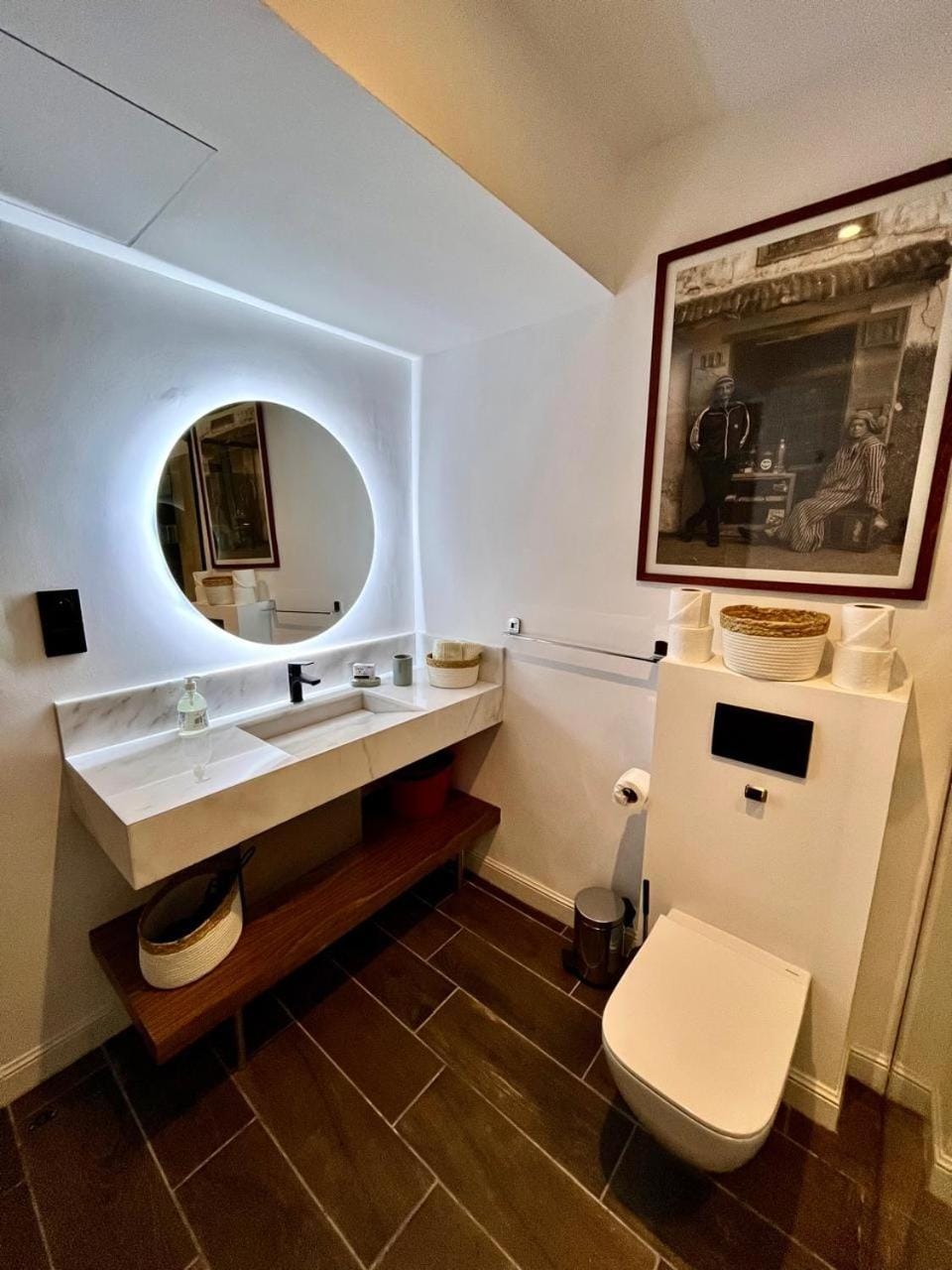 Shower, Toilet, Bathroom, hair dryier