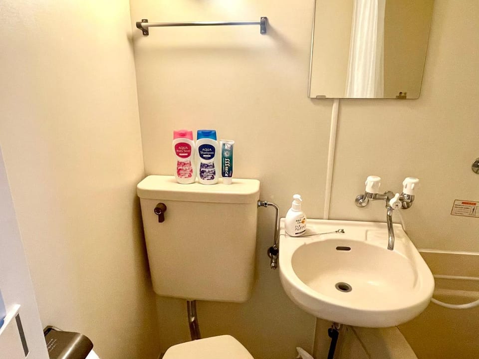 Shinjuku West Bee House in Shibuya Honmachi Apartment in Shibuya