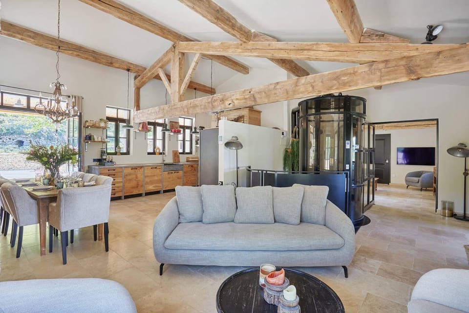 Communal lounge/ TV room, Living room