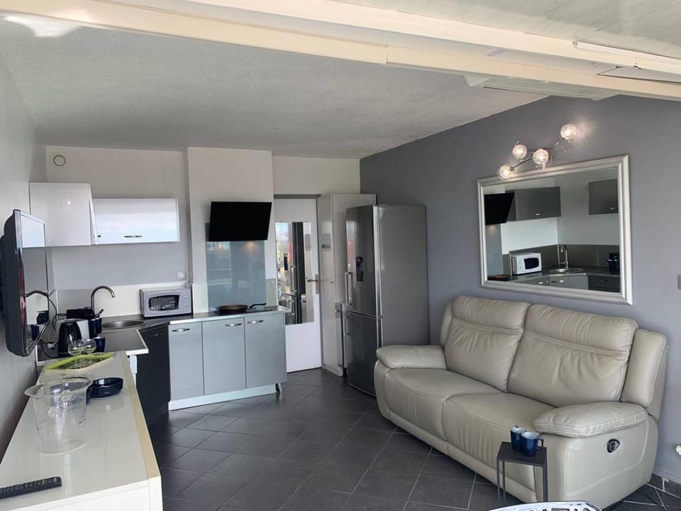 602 Appartement 2 pers Port Nature 5 vue WAIKI Apartment in Agde
