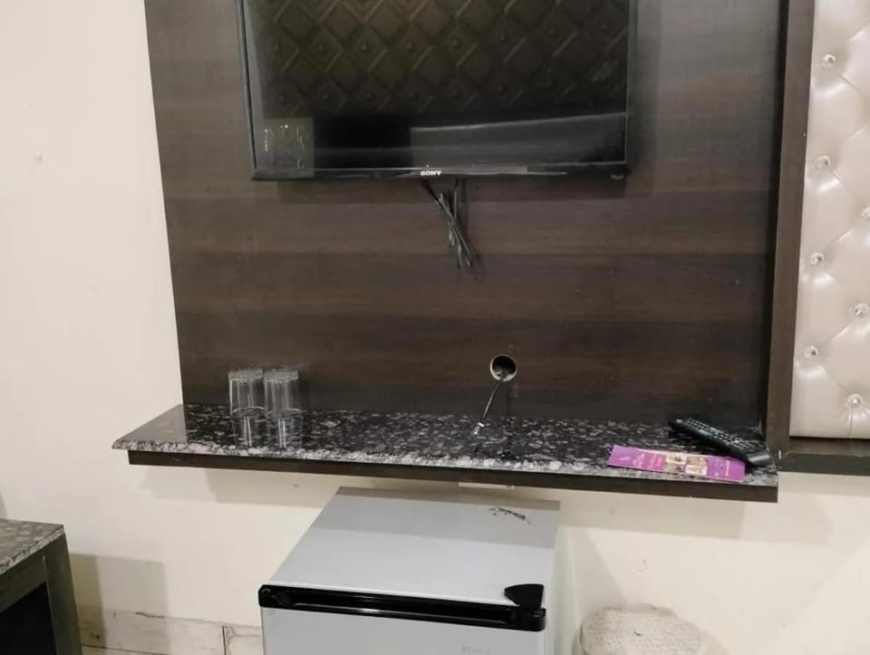 Hotel Ravi Residency Bed and Breakfast in Punjab, India