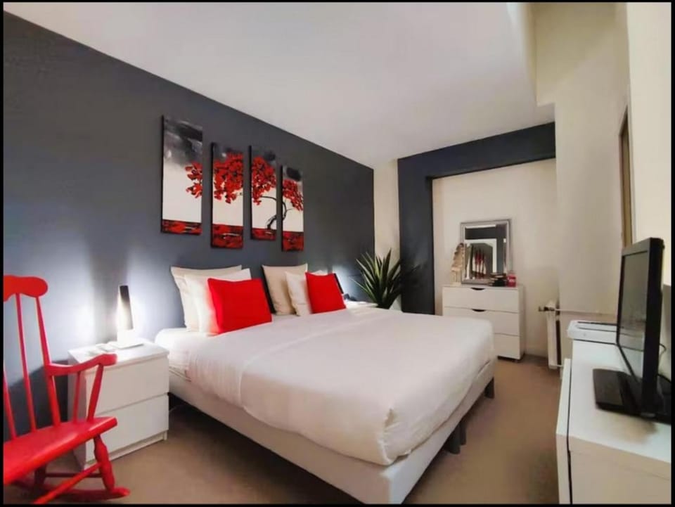 Bed, Bedroom