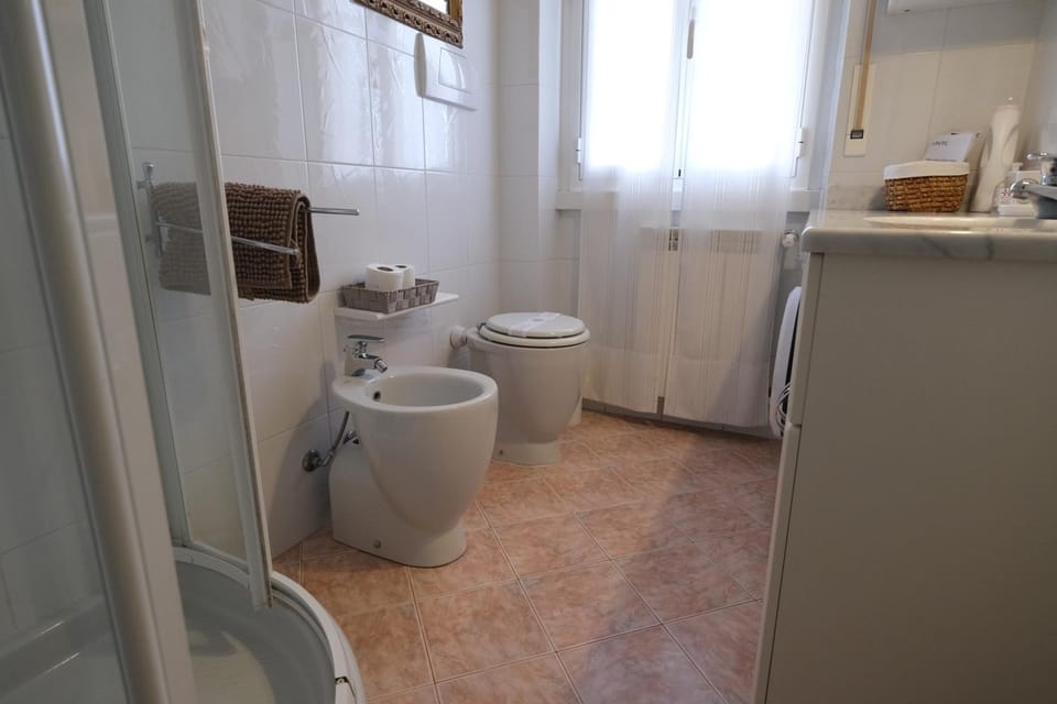 Toilet, Bathroom, bidet