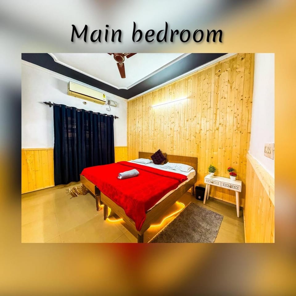 PS4 Pro ,1BHK , 2 King Beds , Kitchen Bathroom Apartment in Dehradun