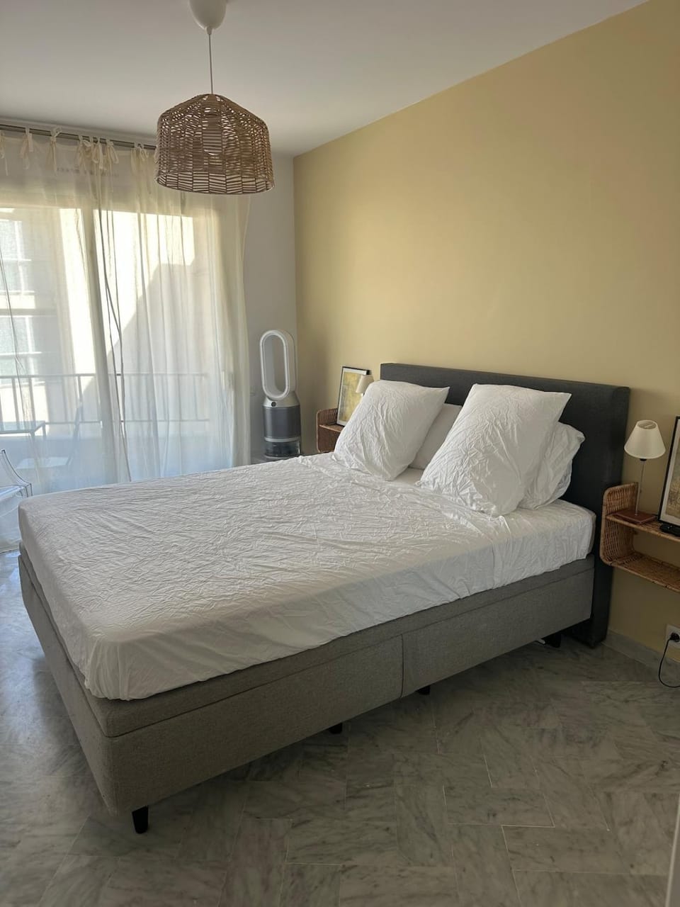 Appartement Arty et lumineux au port de Nice Apartment in Nice
