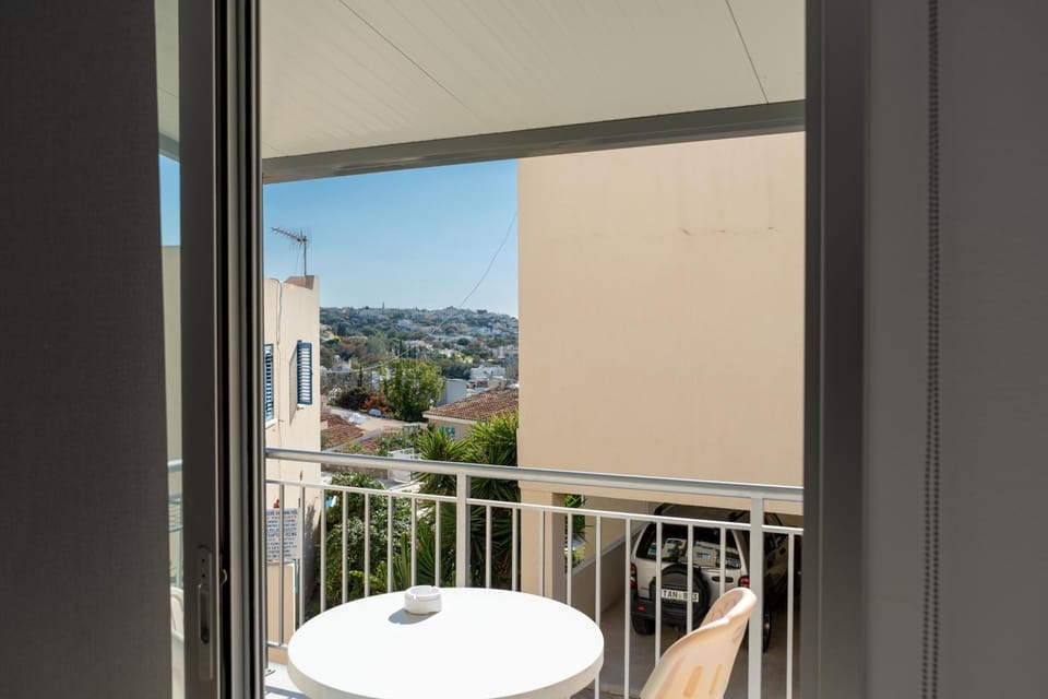 Day, Natural landscape, View (from property/room), Balcony/Terrace, Dining area