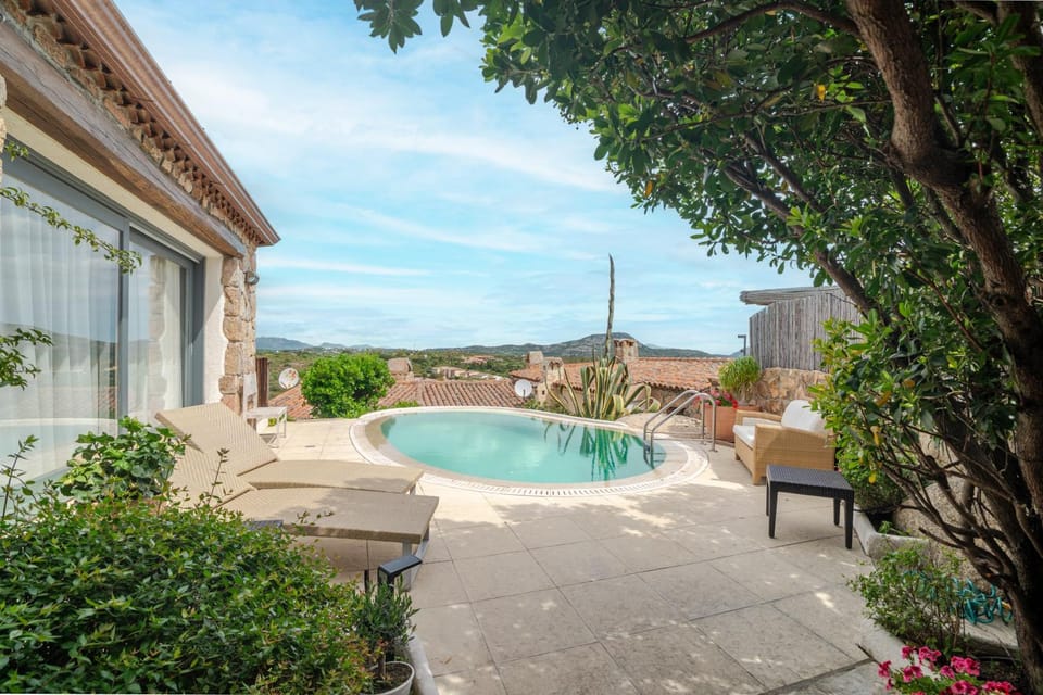 Villa Roccia d'oro piscina privata Villa in Sardinia