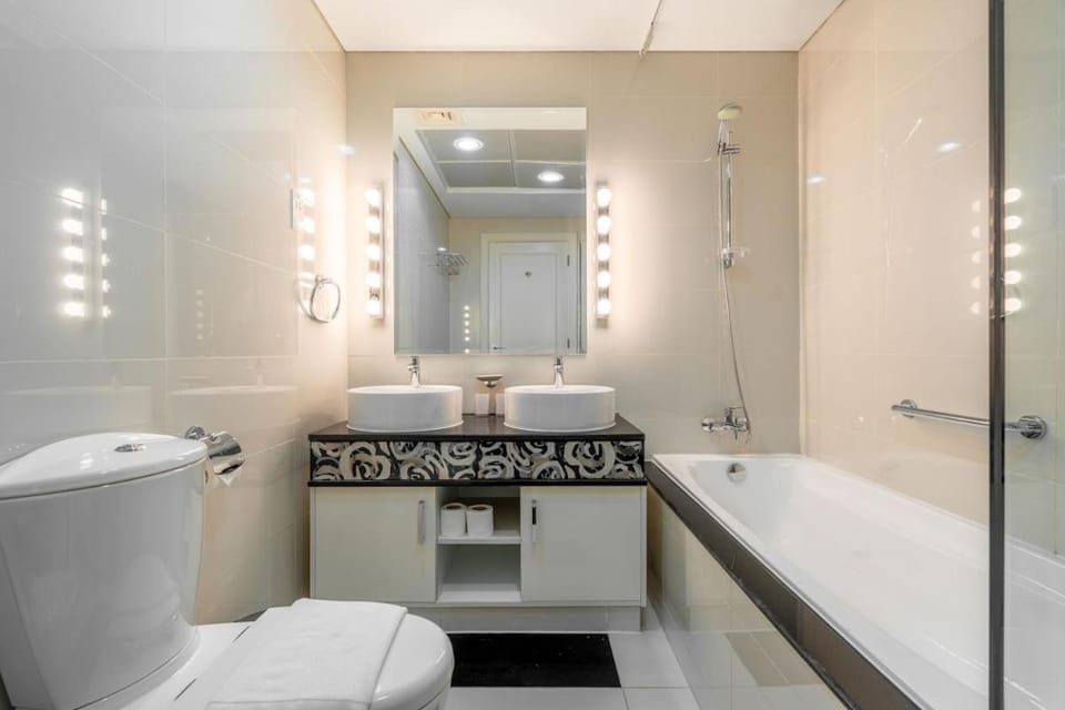 High floor downtown apartment opposite Dubai Mall Apartment in Dubai