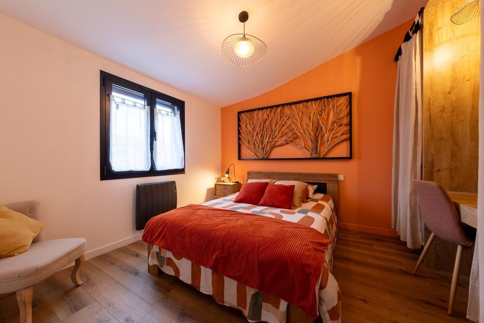 Bed, Bedroom