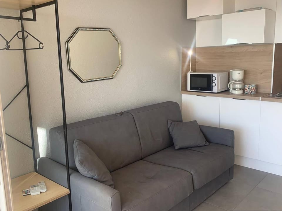 363 Appartement 4 pers Port Nature 1 vue mer Apartment in Agde