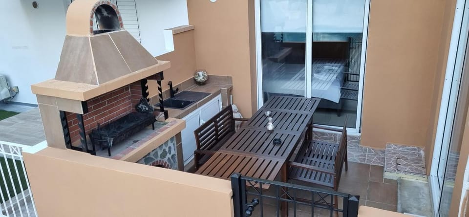 BBQ facilities, Seating area