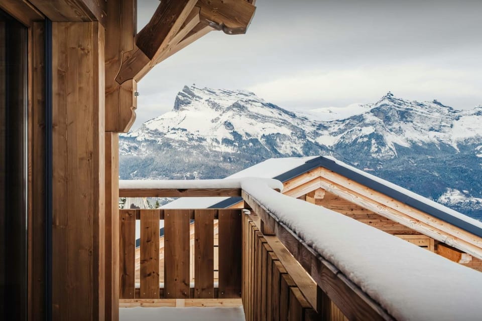 Day, Natural landscape, View (from property/room), Balcony/Terrace, Mountain view