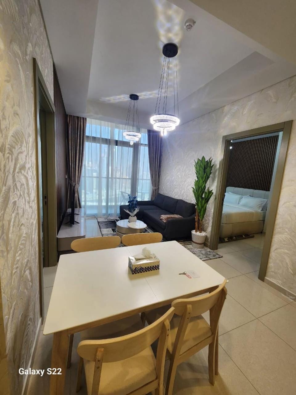 Majestic Canal View 2Bhk 6pax House in Dubai