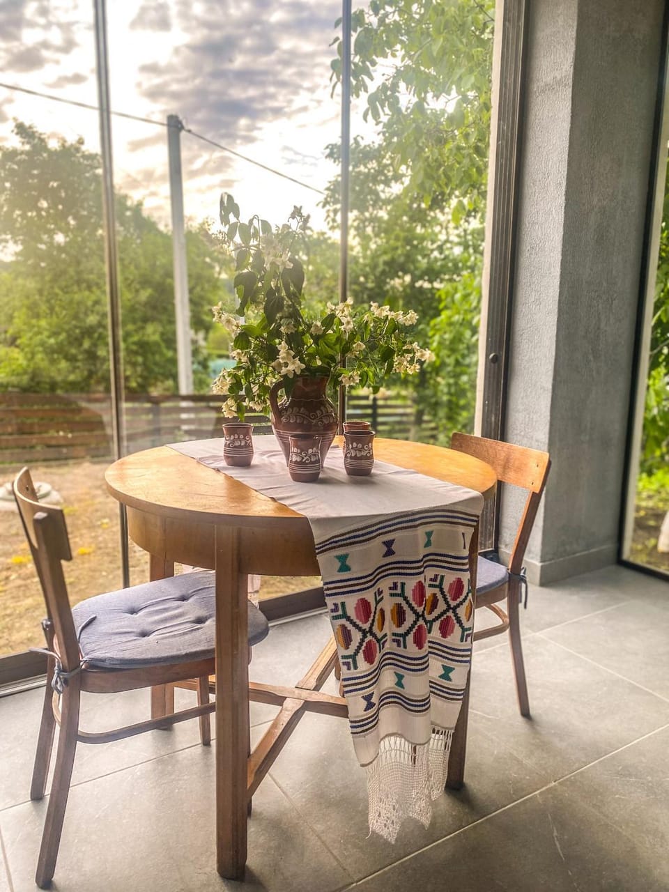 Restaurant/places to eat, Balcony/Terrace, Dining area