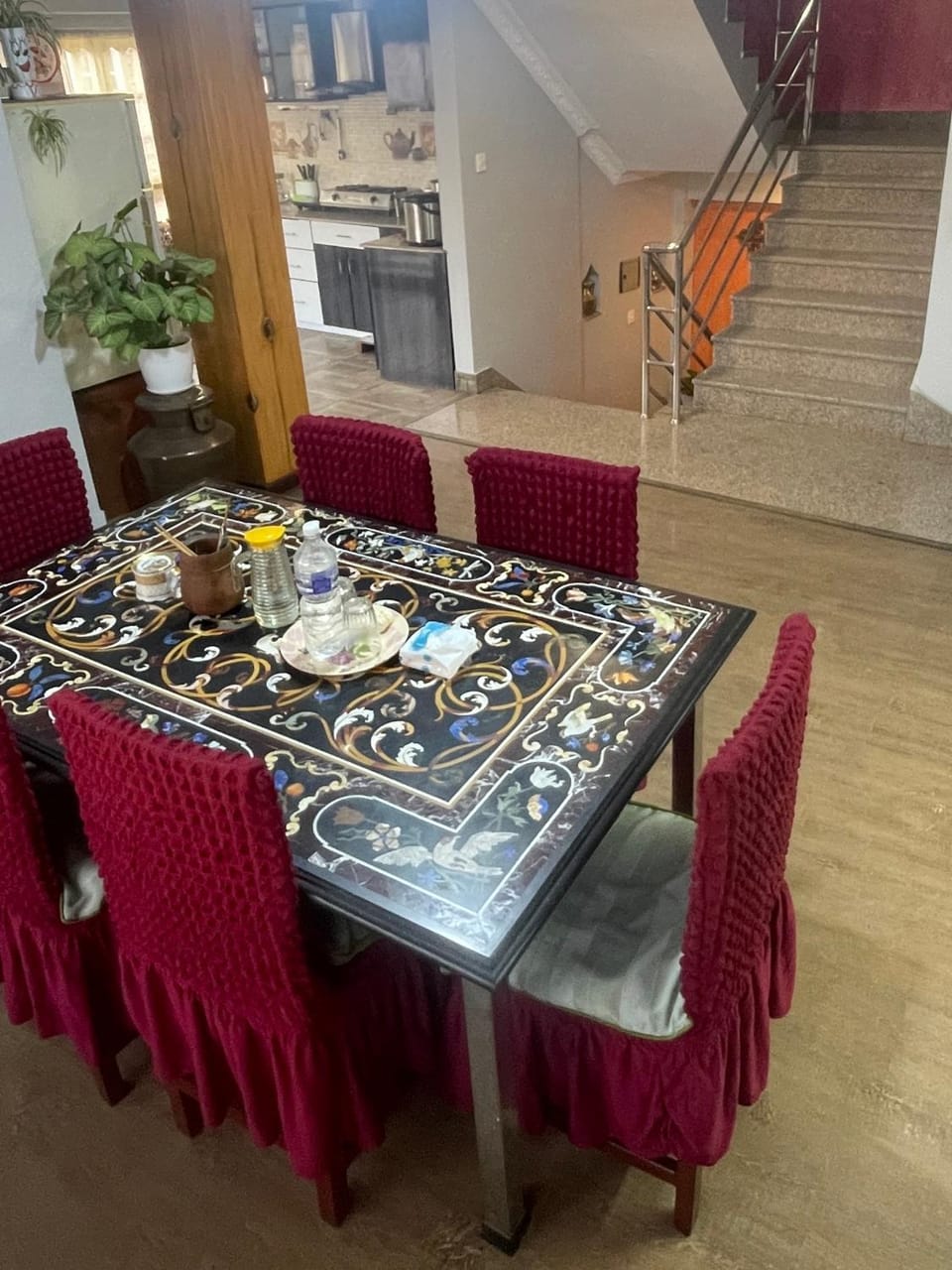 Seating area, Dining area, Internal: Not applicable to any particular room