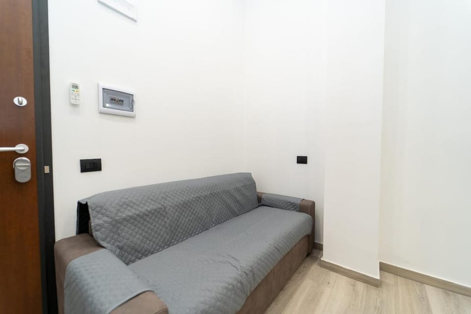 Cozy apartment with WiFi and AC & Parking Apartment in Milan