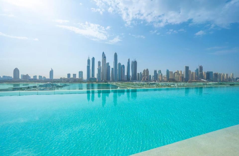 City view, Pool view, Swimming pool
