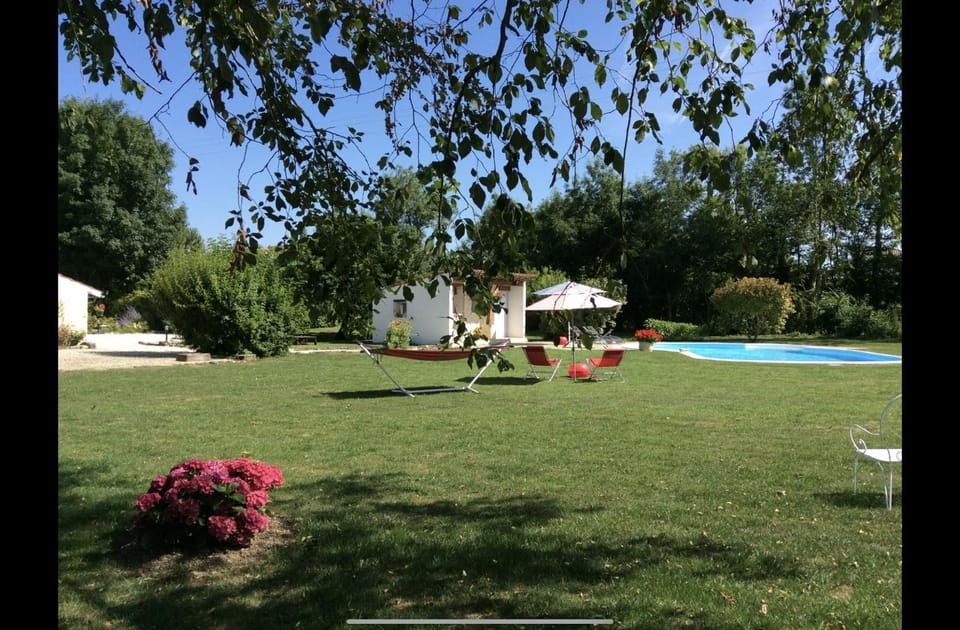 Natural landscape, Garden, View (from property/room), Pool view, sunbed